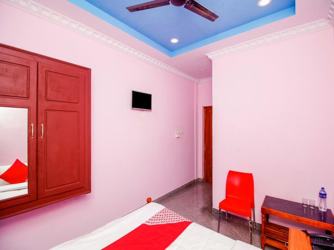 Oyo 24967 The Grand Diamond Hotel Канякумари Екстериор снимка
