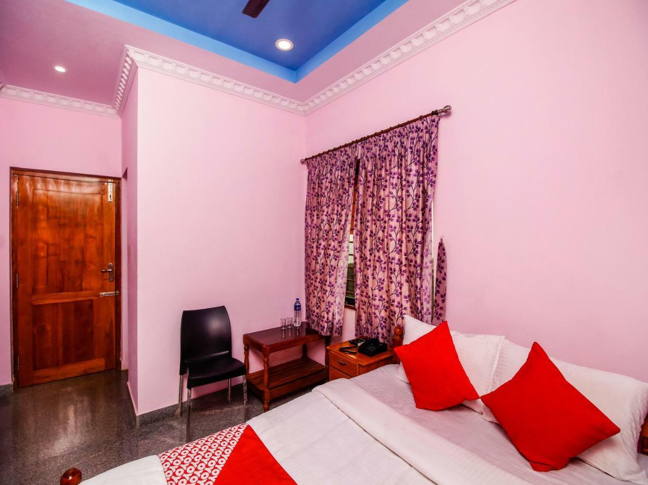 Oyo 24967 The Grand Diamond Hotel Канякумари Екстериор снимка
